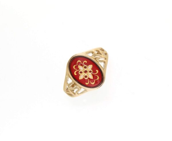 Bague ovale moyen modele cote ajoure rouge cerise