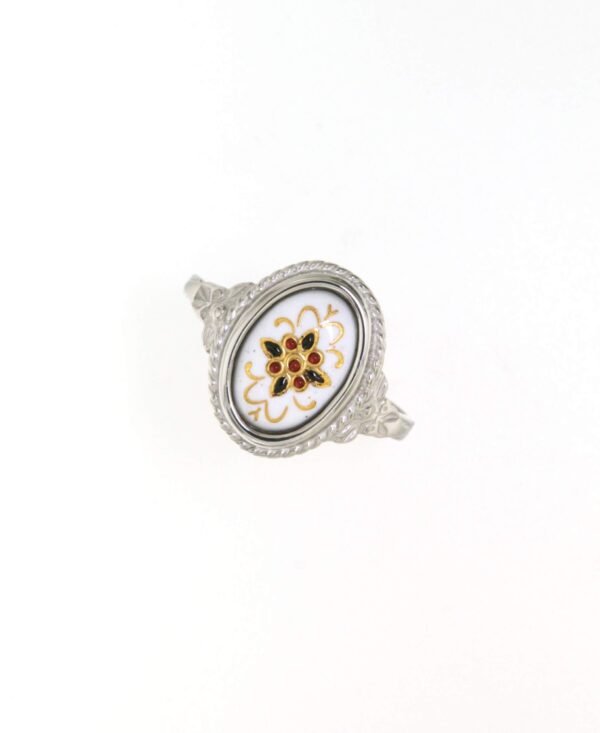Bague ovale moyen modele style ancien blanc