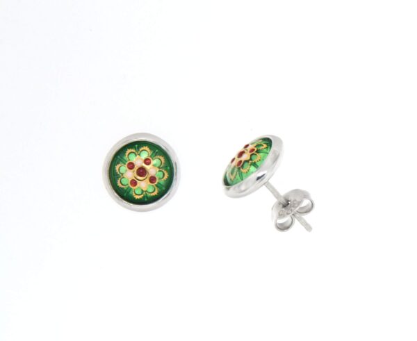 Boucles d'oreille clous rond moyen modele systeme papillon vert chartreuse