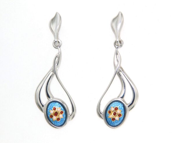 Boucles d'oreille pendantes 3 fils systeme papillon bleu azur