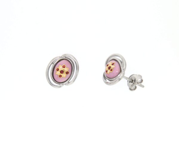 Boucles d'oreilles clous ovale systeme papillon rose opaque
