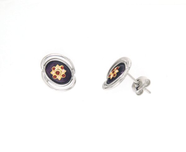 Boucles d'oreilles clous ovale systeme papillon violet prune