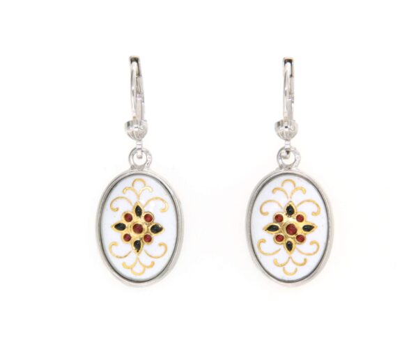 Boucles d'oreilles ovale systeme dormeuse blanc