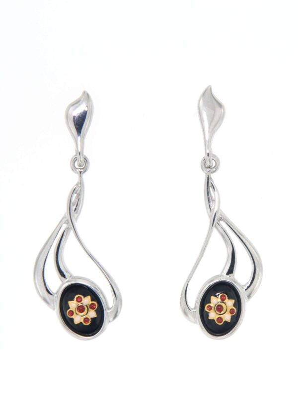 Boucles d'oreilles pendantes 3 fils systeme papillon noir