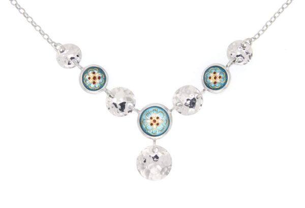 Collier emaux pastilles argents en chute bleu