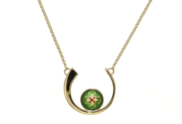 Collier motif croissant de lune vert chartreuse