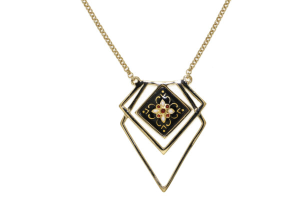 Collier navette motif ajoure email carre noir