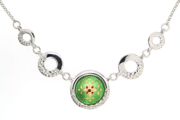 Collier rond ajoure vert chartreuse