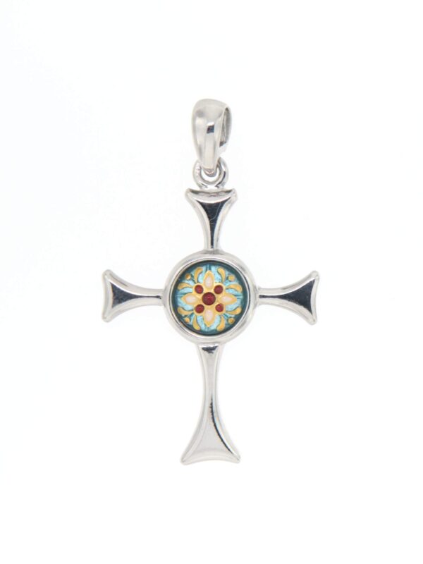 Croix avec un email rond au centre bleu ciel